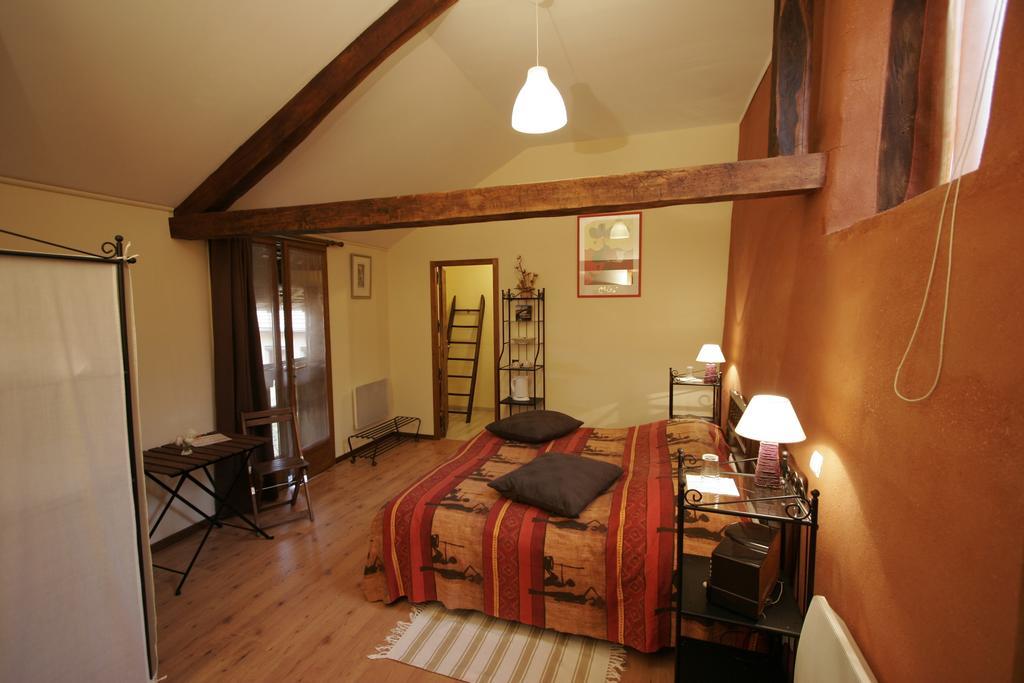 Bed and Breakfast La Parenthese Saint-Genix-sur-Guiers Habitación foto