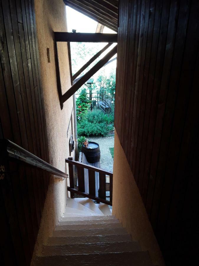 Bed and Breakfast La Parenthese Saint-Genix-sur-Guiers Exterior foto